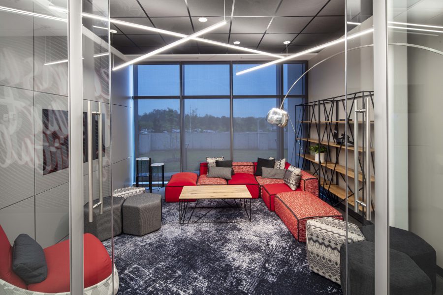 Interior view of patient waiting room at Arkansas Heart Hospital Encore in Bryant, Arkansas
