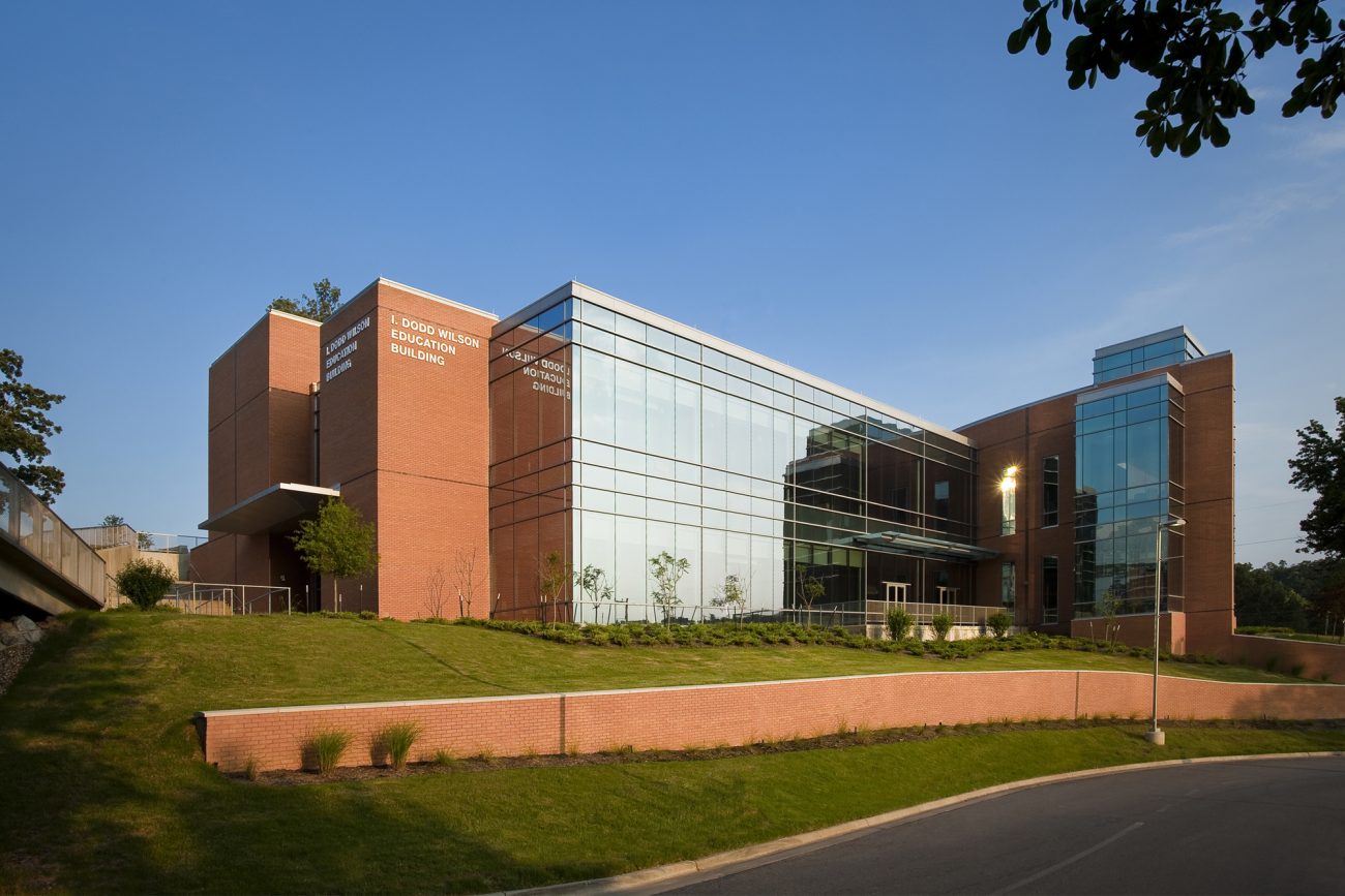 UAMS I. Dodd Wilson Education Building