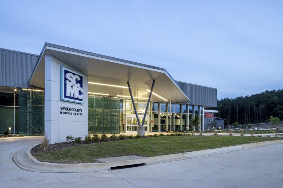 Exterior view of Sevier Medical Center in DeQueen, Arkansas